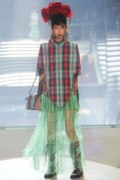 Look 1